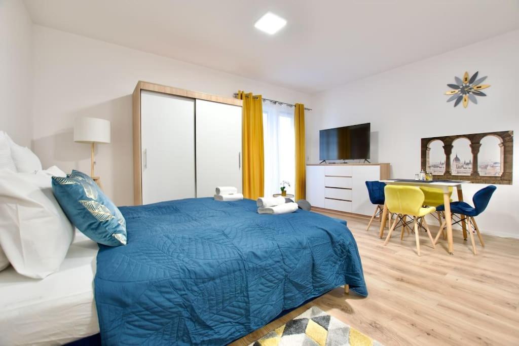 Appartement Standard By Hi5-horvath Mihaly Square *