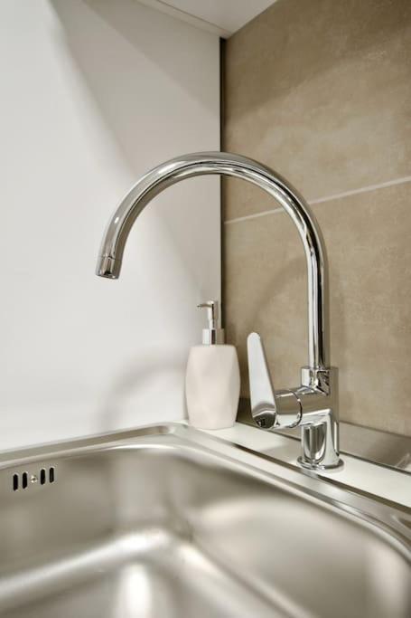 Standard By Hi5-horvath Mihaly Square *