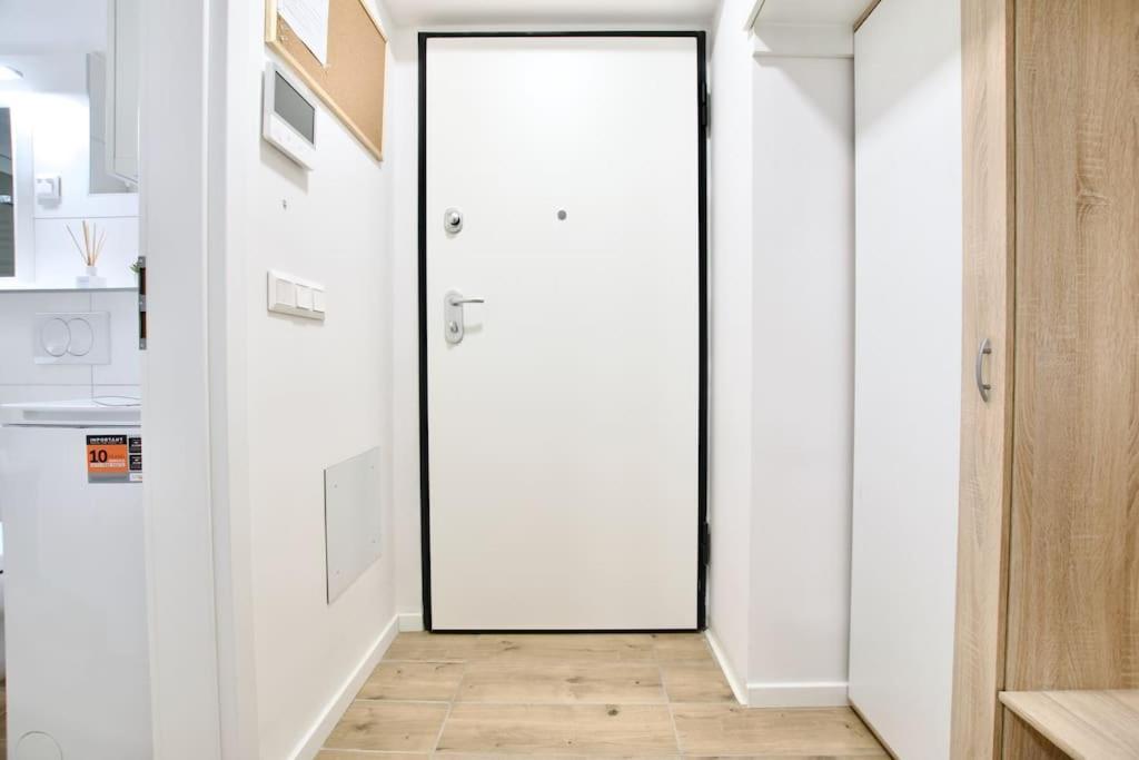 Appartement Standard By Hi5-horvath Mihaly Square Budapest